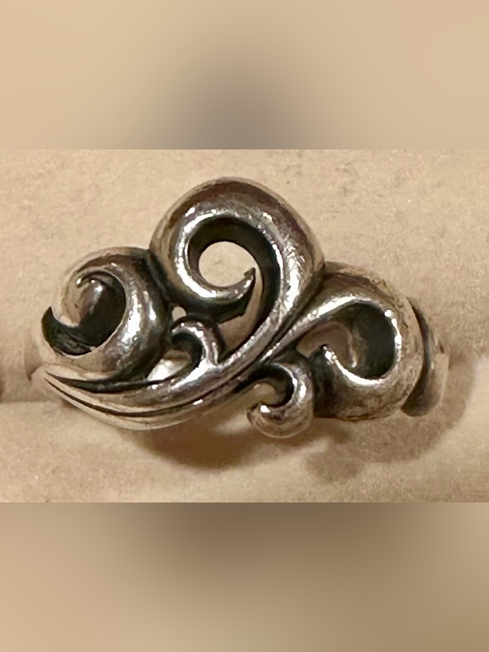 Kabana Sterling Silver Scroll Wave Accent Ring - Size 9